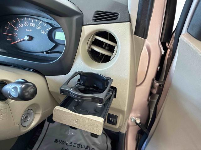 ミラＸスペシャル４ＷＤ　純正ＣＤチューナー　マニュアルエアコン　キーレスエントリー　ハロゲンヘッドライト　社外１３インチアルミホイール（秋田県）の中古車