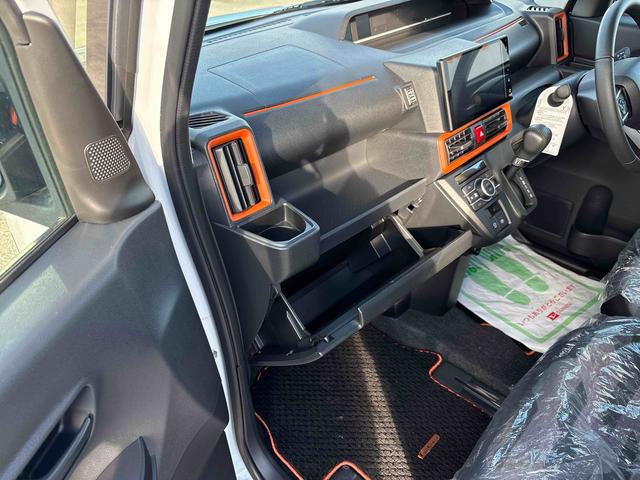 タントファンクロスターボ4WD ディスプレイオーディオ LEDヘッドランプ/フォグランプ オートエアコン/ライト/ハイビーム/電動格納ドアミラー 両側電動スライドドア 運転席・助手席シートヒーター 電動パーキングブレーキ(秋田県)の中古車