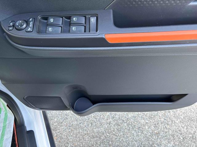 タントファンクロスターボ4WD ディスプレイオーディオ LEDヘッドランプ/フォグランプ オートエアコン/ライト/ハイビーム/電動格納ドアミラー 両側電動スライドドア 運転席・助手席シートヒーター 電動パーキングブレーキ(秋田県)の中古車