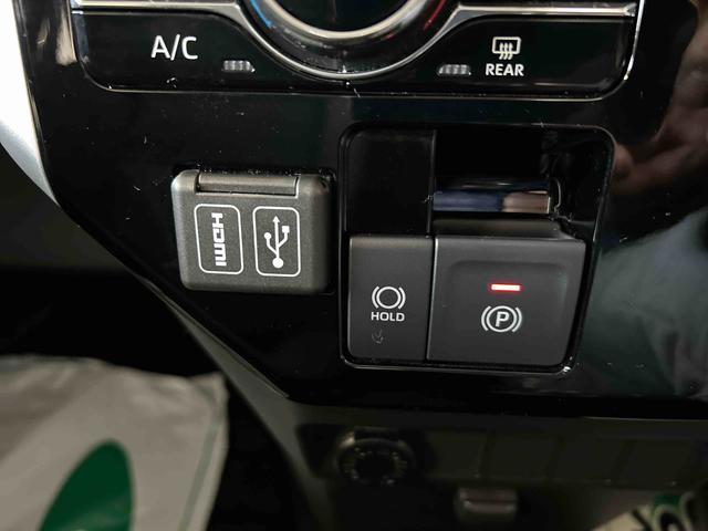 トールカスタムＧ　ターボ２ＷＤ　スマートアシスト（ダイハツ予防安全機能）　クルーズコントロール　オートライト／エアコン　純正ナビ／ドラレコ　パノラマモニター　ＥＴＣ　両側パワースライドドア　ＬＥＤヘッドランプ／フォグランプ（秋田県）の中古車