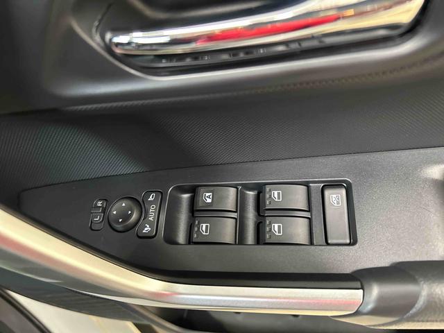 ロッキープレミアムＧ４ＷＤ　スマートアシスト（ダイハツ予防安全機能）　サイドエアバッグ　クルーズコントロール　オートライト／エアコン　運転席・助手席シートヒーター　ＬＥＤヘッドランプ／フォグランプ（秋田県）の中古車