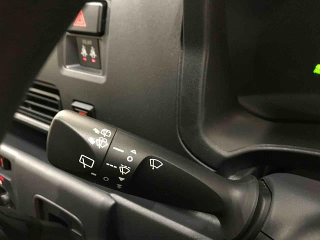 ハイゼットカーゴスペシャル４ＷＤ　スマートアシスト（ダイハツ予防安全機能）　オートライト　ＡＭ／ＦＭラジオ　パワーウィンドゥ　ハロゲンヘッドランプ（秋田県）の中古車