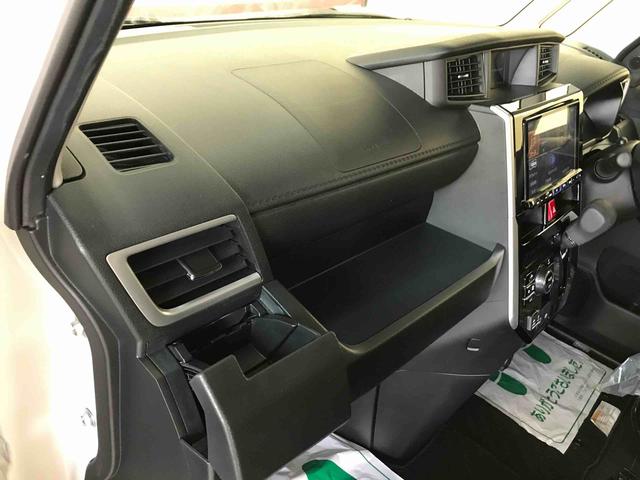 トールカスタムＧ４ＷＤ　スマートアシスト（ダイハツ予防安全機能）　クルーズコントロール　オートライト／エアコン　純正ナビ／バックカメラ　両側パワースライドドア　チルトステアリング／シートリフター（秋田県）の中古車