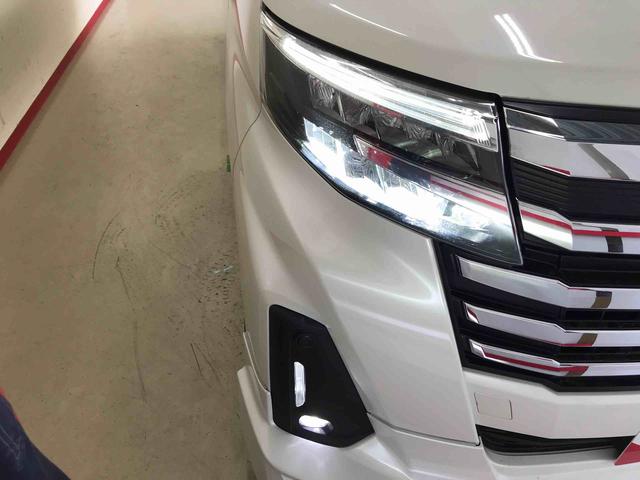 トールカスタムＧ４ＷＤ　スマートアシスト（ダイハツ予防安全機能）　クルーズコントロール　オートライト／エアコン　純正ナビ／バックカメラ　両側パワースライドドア　チルトステアリング／シートリフター（秋田県）の中古車