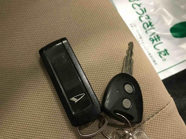 ミライースＸｆ４ＷＤ　純正ＣＤチューナー　マニュアルエアコン　ハロゲンヘッドランプ　キーレスエントリー　電動格納ドアミラー　セキュリティアラーム（秋田県）の中古車