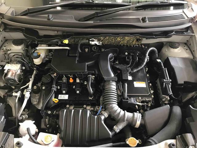 ロッキープレミアムＧ　ＨＥＶ２ＷＤ　スマートアシスト（ダイハツ予防安全機能）　クルーズコントロール　純正ナビ　オートライト／エアコン　運転席・助手席シートヒーター　ＬＥＤヘッドランプ／フォグ　チルトステアリング／シートリフター（秋田県）の中古車