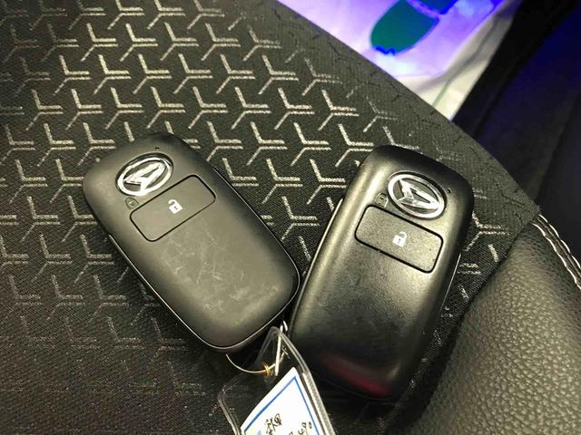 ロッキープレミアムＧ　ＨＥＶ２ＷＤ　スマートアシスト（ダイハツ予防安全機能）　クルーズコントロール　純正ナビ　オートライト／エアコン　運転席・助手席シートヒーター　ＬＥＤヘッドランプ／フォグ　チルトステアリング／シートリフター（秋田県）の中古車