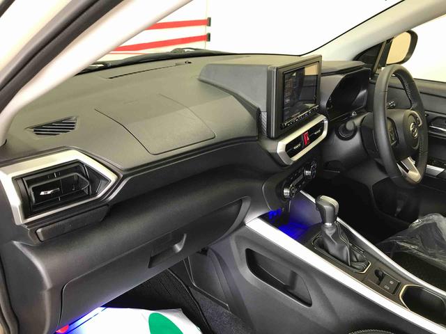 ロッキープレミアムＧ　ＨＥＶ２ＷＤ　スマートアシスト（ダイハツ予防安全機能）　クルーズコントロール　純正ナビ　オートライト／エアコン　運転席・助手席シートヒーター　ＬＥＤヘッドランプ／フォグ　チルトステアリング／シートリフター（秋田県）の中古車