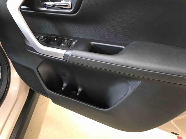 ロッキープレミアムＧ　ＨＥＶ２ＷＤ　スマートアシスト（ダイハツ予防安全機能）　クルーズコントロール　純正ナビ　オートライト／エアコン　運転席・助手席シートヒーター　ＬＥＤヘッドランプ／フォグ　チルトステアリング／シートリフター（秋田県）の中古車