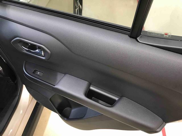 ロッキープレミアムＧ　ＨＥＶ２ＷＤ　スマートアシスト（ダイハツ予防安全機能）　クルーズコントロール　純正ナビ　オートライト／エアコン　運転席・助手席シートヒーター　ＬＥＤヘッドランプ／フォグ　チルトステアリング／シートリフター（秋田県）の中古車