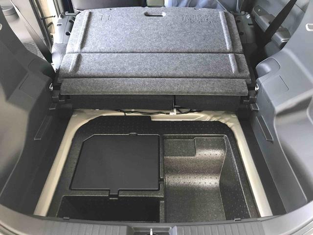 ロッキープレミアムＧ　ＨＥＶ２ＷＤ　スマートアシスト（ダイハツ予防安全機能）　クルーズコントロール　純正ナビ　オートライト／エアコン　運転席・助手席シートヒーター　ＬＥＤヘッドランプ／フォグ　チルトステアリング／シートリフター（秋田県）の中古車