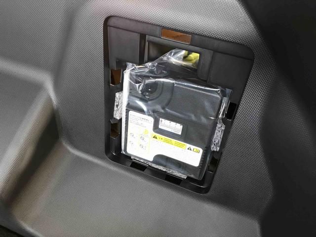 ロッキープレミアムＧ　ＨＥＶ２ＷＤ　スマートアシスト（ダイハツ予防安全機能）　クルーズコントロール　純正ナビ　オートライト／エアコン　運転席・助手席シートヒーター　ＬＥＤヘッドランプ／フォグ　チルトステアリング／シートリフター（秋田県）の中古車