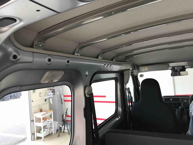 ハイゼットカーゴスペシャル４ＷＤ　スマートアシスト（ダイハツ予防安全機能）　オートライト　リヤヒーター　純正ＡＭ／ＦＭラジオ　マニュアルエアコン　パワーウィンドゥ（秋田県）の中古車
