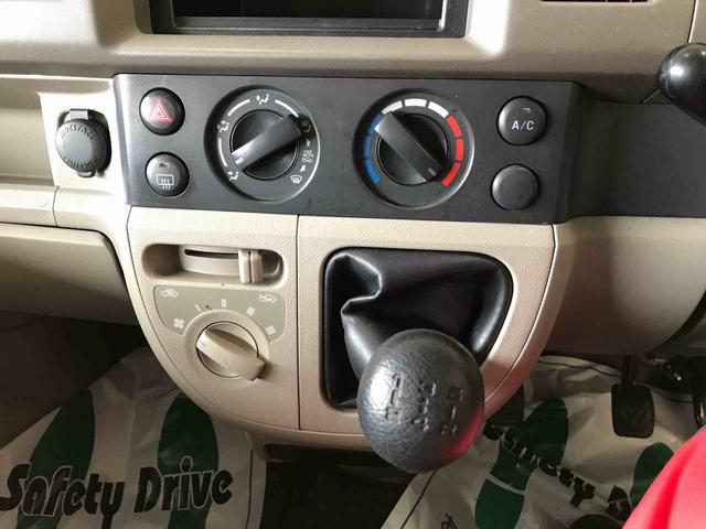 エブリイＰＡ４ＷＤ　運転席・助手席エアバック　ＡＭ／ＦＭラジオ　マニュアルエアコン　ハロゲンヘッドランプ（秋田県）の中古車