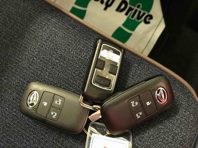 ムーヴキャンバスセオリーＧ４ＷＤ　スマートアシスト（ダイハツ予防安全機能）　オートライト／エアコン　両側パワースライドドア　運転席・助手席シートヒーター　バックカメラ　保温機能付きカップホルダー（秋田県）の中古車