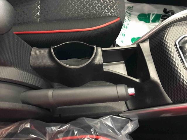 ロッキーＧ４ＷＤ　ディスプレイオーディオ　運転席・助手席シートヒーター　オートエアコン／ライト　ＬＥＤヘッドライト／フォグランプ　リヤフォグランプ　クルーズコントロール　ドライブレコーダー　チルトステアリング（秋田県）の中古車