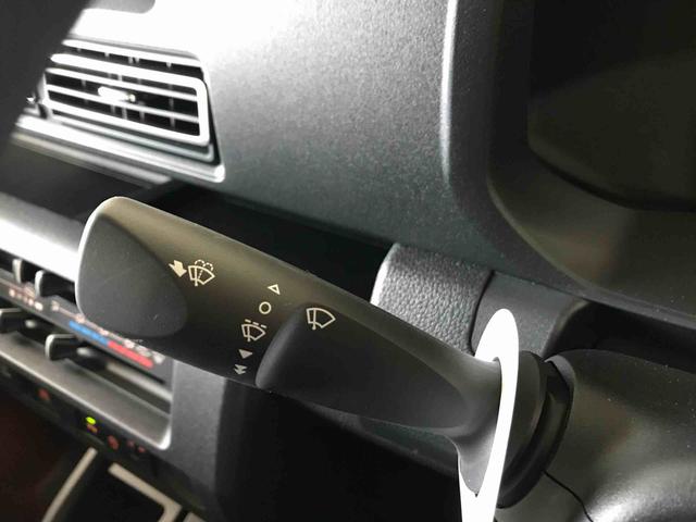 ハイゼットトラックスタンダード切替式電子４ＷＤ、ＣＶＴ、純正ＡＭ／ＦＭラジオ、マニュアルエアコン、ハロゲンヘッドライト、オートライト、アイドリングストップ、リヤ４枚リーフ、コーナーセンサー、スマートアシスト（秋田県）の中古車