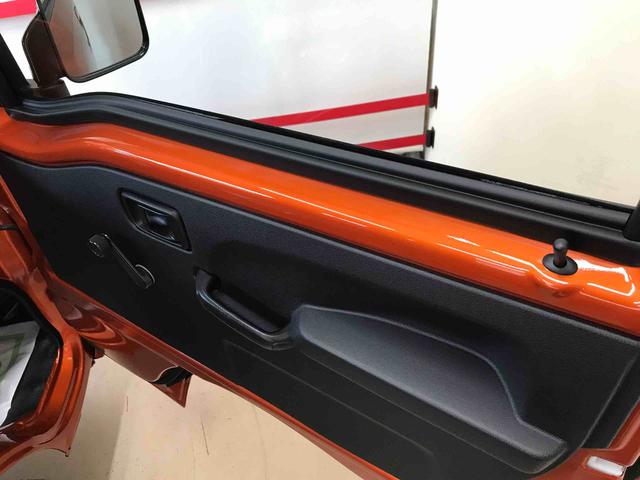 ハイゼットトラックスタンダード切替式電子４ＷＤ、ＣＶＴ、純正ＡＭ／ＦＭラジオ、マニュアルエアコン、ハロゲンヘッドライト、オートライト、アイドリングストップ、リヤ４枚リーフ、コーナーセンサー、スマートアシスト（秋田県）の中古車