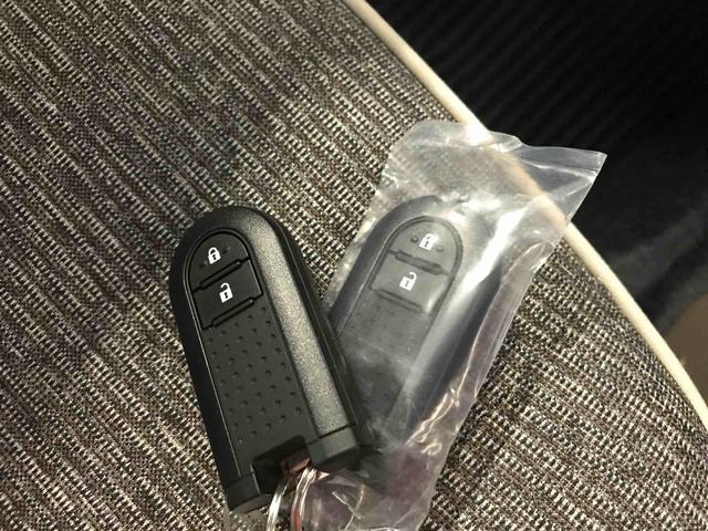 ミラトコットＧ　ＳＡIII４ＷＤ　純正ＣＤ　オートエアコン／ライト　ＬＥＤヘッドライト　運転席・助手席シートヒーター　オート電動格納ドアミラー　サイドエアバック　チルトステアリング　運転席シートリフター　セキュリティアラーム（秋田県）の中古車