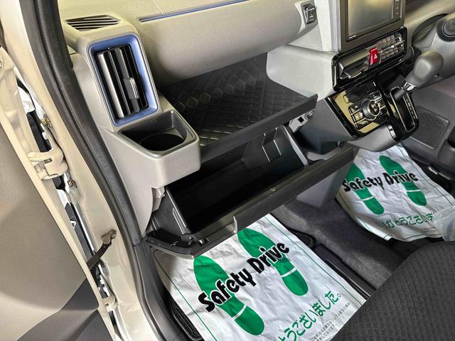 タントカスタムＸセレクション４ＷＤ　純正ナビ　ＥＴＣ　ドライブレコーダー　運転席・助手席シートヒーター　両側電動スライドドア　運転席シートスライド　オート電動格納ドアミラー　オートエアコン／ライト　ＬＥＤヘッドライト（秋田県）の中古車