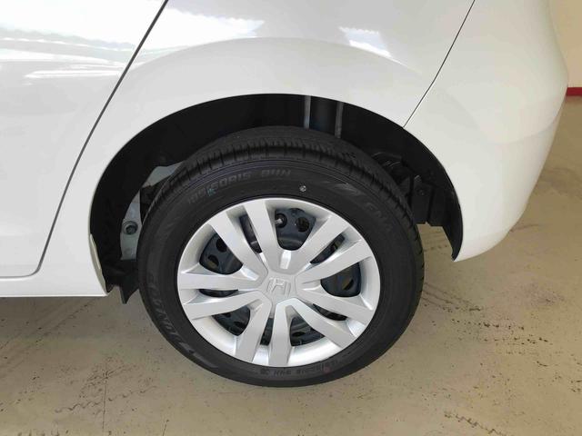 フィットｅ：ＨＥＶホーム４ＷＤ　Aftermarketナビ　バックカメラ　ＥＴＣ　オートエアコン／ライト　ＬＥＤヘッドライト　クルーズコントロール　Aftermarketドライブレコーダー　電動格納ドアミラー　サイドエアバック　チルトステアリング（秋田県）の中古車
