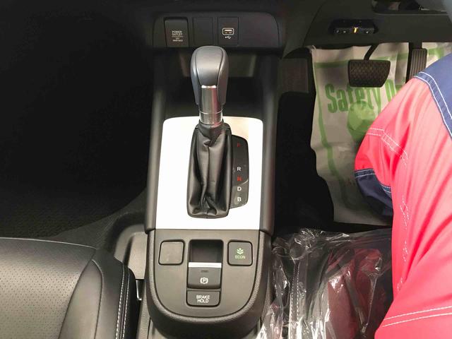 フィットｅ：ＨＥＶホーム４ＷＤ　Aftermarketナビ　バックカメラ　ＥＴＣ　オートエアコン／ライト　ＬＥＤヘッドライト　クルーズコントロール　Aftermarketドライブレコーダー　電動格納ドアミラー　サイドエアバック　チルトステアリング（秋田県）の中古車