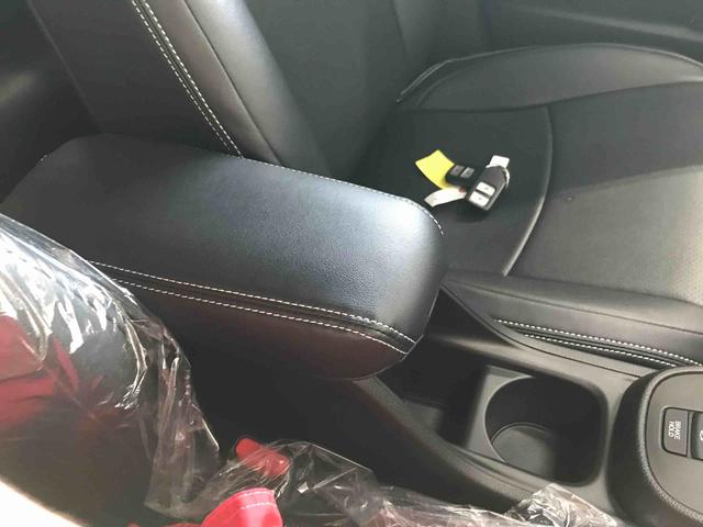 フィットｅ：ＨＥＶホーム４ＷＤ　Aftermarketナビ　バックカメラ　ＥＴＣ　オートエアコン／ライト　ＬＥＤヘッドライト　クルーズコントロール　Aftermarketドライブレコーダー　電動格納ドアミラー　サイドエアバック　チルトステアリング（秋田県）の中古車