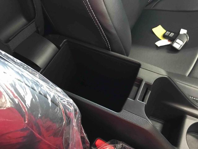 フィットｅ：ＨＥＶホーム４ＷＤ　Aftermarketナビ　バックカメラ　ＥＴＣ　オートエアコン／ライト　ＬＥＤヘッドライト　クルーズコントロール　Aftermarketドライブレコーダー　電動格納ドアミラー　サイドエアバック　チルトステアリング（秋田県）の中古車