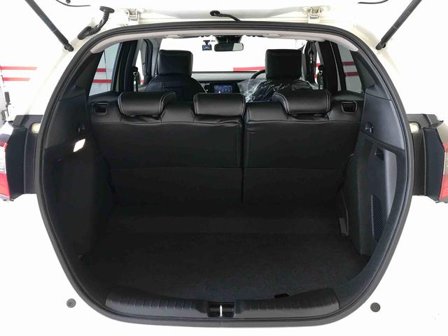 フィットｅ：ＨＥＶホーム４ＷＤ　Aftermarketナビ　バックカメラ　ＥＴＣ　オートエアコン／ライト　ＬＥＤヘッドライト　クルーズコントロール　Aftermarketドライブレコーダー　電動格納ドアミラー　サイドエアバック　チルトステアリング（秋田県）の中古車