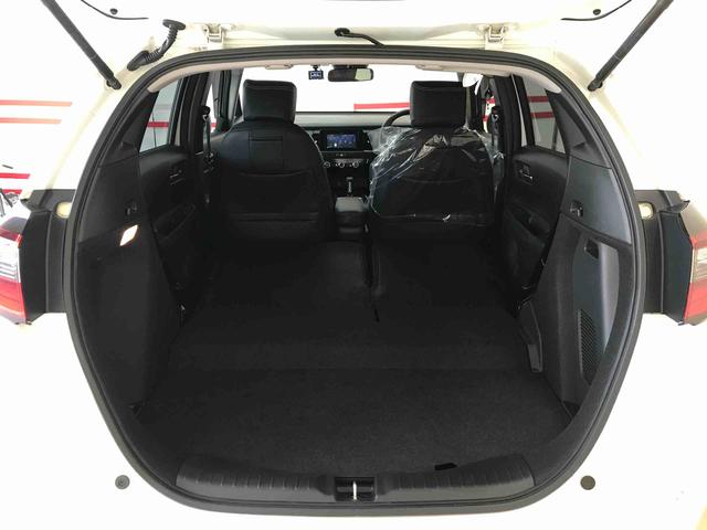 フィットｅ：ＨＥＶホーム４ＷＤ　Aftermarketナビ　バックカメラ　ＥＴＣ　オートエアコン／ライト　ＬＥＤヘッドライト　クルーズコントロール　Aftermarketドライブレコーダー　電動格納ドアミラー　サイドエアバック　チルトステアリング（秋田県）の中古車