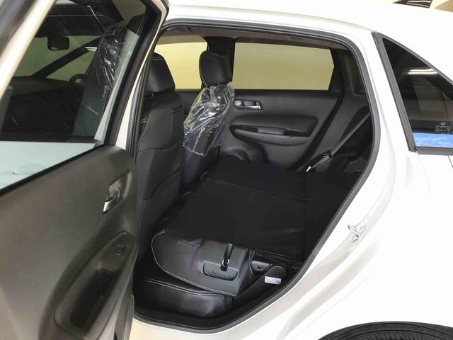 フィットｅ：ＨＥＶホーム４ＷＤ　Aftermarketナビ　バックカメラ　ＥＴＣ　オートエアコン／ライト　ＬＥＤヘッドライト　クルーズコントロール　Aftermarketドライブレコーダー　電動格納ドアミラー　サイドエアバック　チルトステアリング（秋田県）の中古車