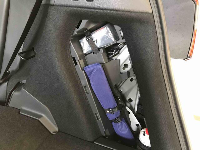 フィットｅ：ＨＥＶホーム４ＷＤ　Aftermarketナビ　バックカメラ　ＥＴＣ　オートエアコン／ライト　ＬＥＤヘッドライト　クルーズコントロール　Aftermarketドライブレコーダー　電動格納ドアミラー　サイドエアバック　チルトステアリング（秋田県）の中古車