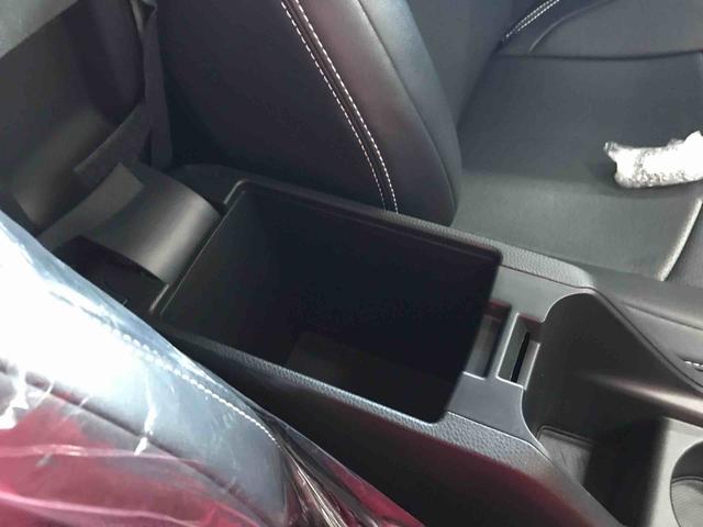フィットｅ：ＨＥＶホーム４ＷＤ　ナビ　バックカメラ　オートエアコン／ライト　ＬＥＤヘッドライト　電動格納ドアミラー　ドライブレコーダー　クルーズコントロール　ＥＴＣ　チルトステアリング　運転席シートリフター　ホンダセンシング（秋田県）の中古車