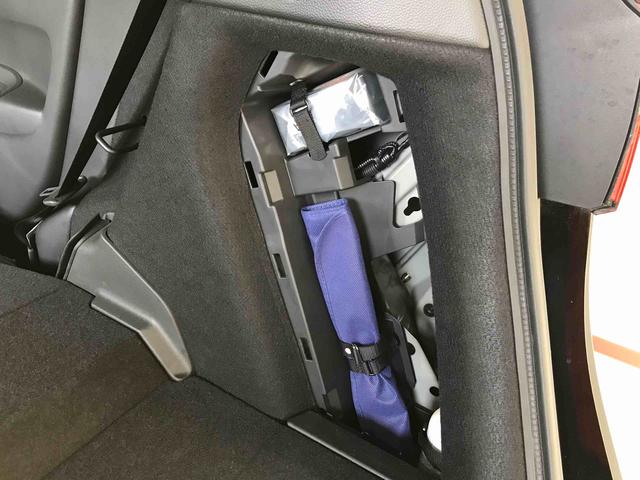 フィットｅ：ＨＥＶホーム４ＷＤ　ナビ　バックカメラ　オートエアコン／ライト　ＬＥＤヘッドライト　電動格納ドアミラー　ドライブレコーダー　クルーズコントロール　ＥＴＣ　チルトステアリング　運転席シートリフター　ホンダセンシング（秋田県）の中古車