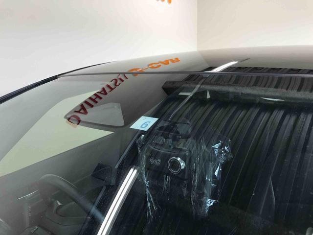 フィットｅ：ＨＥＶホーム４ＷＤ　ナビ　バックカメラ　オートエアコン／ライト　ＬＥＤヘッドライト　電動格納ドアミラー　ドライブレコーダー　クルーズコントロール　ＥＴＣ　チルトステアリング　運転席シートリフター　ホンダセンシング（秋田県）の中古車