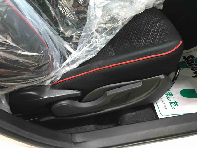 ロッキーＸ４ＷＤ　ＤＶＤチューナー　オートエアコン／ライト　ＬＥＤヘッドライト　運転席・助手席シートヒーター　チルトステアリング　運転席シートリフター　アップグレードパック（秋田県）の中古車