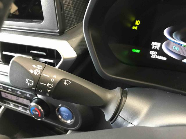 ロッキープレミアムＧ　ＨＥＶオートエアコン／ライト　ＬＥＤヘッドライト／フォグランプ　クルーズコントロール　チルトステアリング　運転席シートリフター　リヤフォグランプ　運転席・助手席シートヒーター　アップグレードパック２（秋田県）の中古車