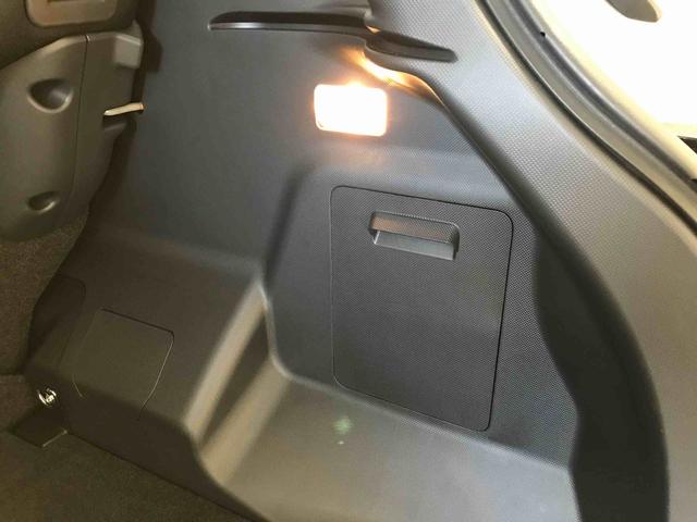 ロッキープレミアムＧ　ＨＥＶオートエアコン／ライト　ＬＥＤヘッドライト／フォグランプ　クルーズコントロール　チルトステアリング　運転席シートリフター　リヤフォグランプ　運転席・助手席シートヒーター　アップグレードパック２（秋田県）の中古車