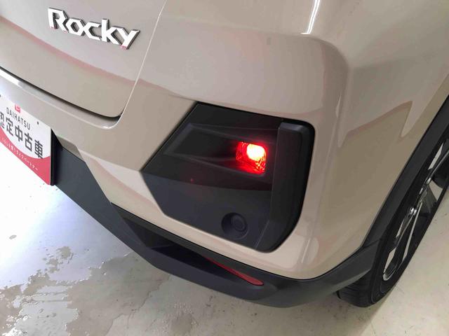 ロッキープレミアムＧ　ＨＥＶオートエアコン／ライト　ＬＥＤヘッドライト／フォグランプ　クルーズコントロール　チルトステアリング　運転席シートリフター　リヤフォグランプ　運転席・助手席シートヒーター　アップグレードパック２（秋田県）の中古車