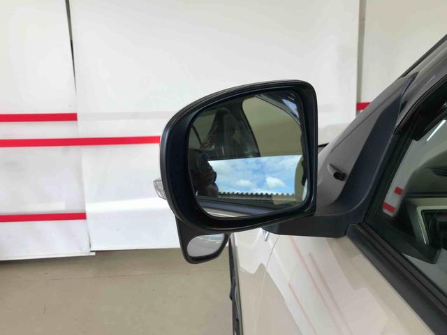 ロッキープレミアムＧ　ＨＥＶオートエアコン／ライト　ＬＥＤヘッドライト／フォグランプ　クルーズコントロール　チルトステアリング　運転席シートリフター　リヤフォグランプ　運転席・助手席シートヒーター　アップグレードパック２（秋田県）の中古車