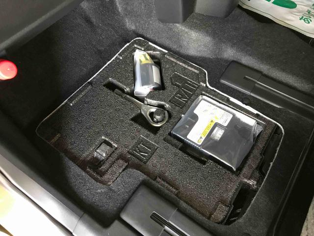 タントＸ４ＷＤ　オートエアコン／ライト　ＬＥＤヘッドライト　助手席側電動スライドドア　チルトステアリング　運転席シートリフター　運転席・助手席シートヒーター　アップグレードパック（秋田県）の中古車