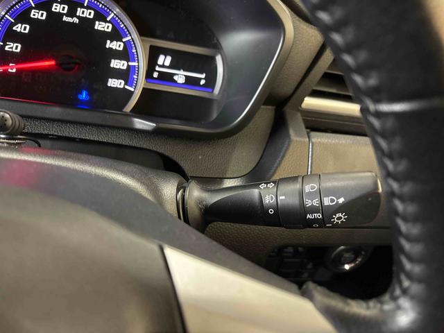 トールカスタムＧ４ＷＤ　純正ナビ　バックカメラ　オートエアコン／ライト／電動ドアミラー　ＬＥＤヘッドライト／フォグランプ　両側電動スライドドア　ＥＴＣ　ＴＶコントロールキット　クルーズコントロール（秋田県）の中古車