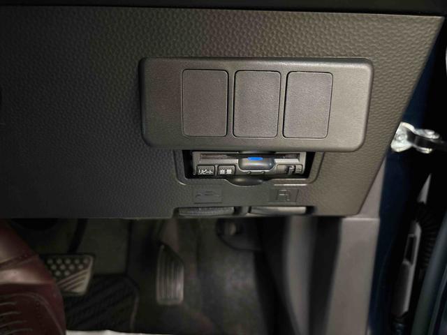 トールカスタムＧ４ＷＤ　純正ナビ　バックカメラ　オートエアコン／ライト／電動ドアミラー　ＬＥＤヘッドライト／フォグランプ　両側電動スライドドア　ＥＴＣ　ＴＶコントロールキット　クルーズコントロール（秋田県）の中古車