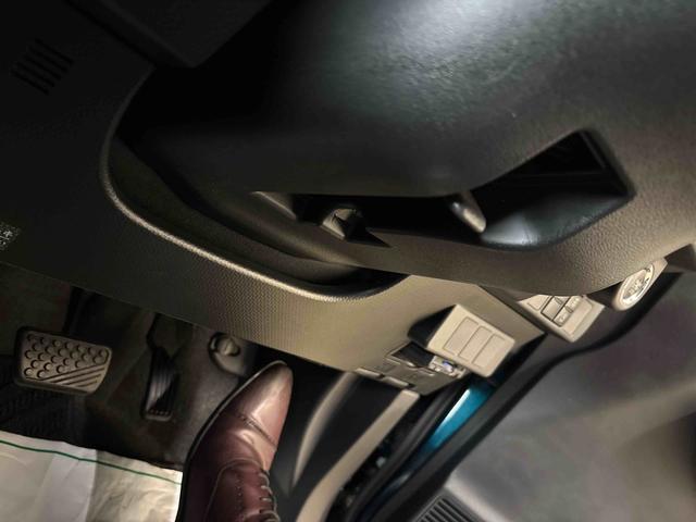 トールカスタムＧ４ＷＤ　純正ナビ　バックカメラ　オートエアコン／ライト／電動ドアミラー　ＬＥＤヘッドライト／フォグランプ　両側電動スライドドア　ＥＴＣ　ＴＶコントロールキット　クルーズコントロール（秋田県）の中古車