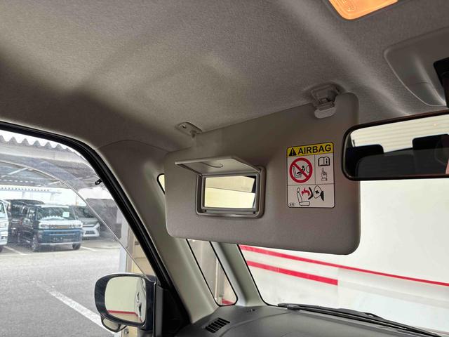 トールカスタムＧ４ＷＤ　純正ナビ　バックカメラ　オートエアコン／ライト／電動ドアミラー　ＬＥＤヘッドライト／フォグランプ　両側電動スライドドア　ＥＴＣ　ＴＶコントロールキット　クルーズコントロール（秋田県）の中古車