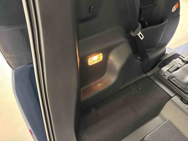 トールカスタムＧ４ＷＤ　純正ナビ　バックカメラ　オートエアコン／ライト／電動ドアミラー　ＬＥＤヘッドライト／フォグランプ　両側電動スライドドア　ＥＴＣ　ＴＶコントロールキット　クルーズコントロール（秋田県）の中古車