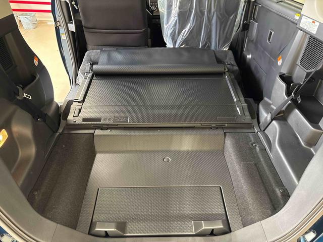 トールカスタムＧ４ＷＤ　純正ナビ　バックカメラ　オートエアコン／ライト／電動ドアミラー　ＬＥＤヘッドライト／フォグランプ　両側電動スライドドア　ＥＴＣ　ＴＶコントロールキット　クルーズコントロール（秋田県）の中古車