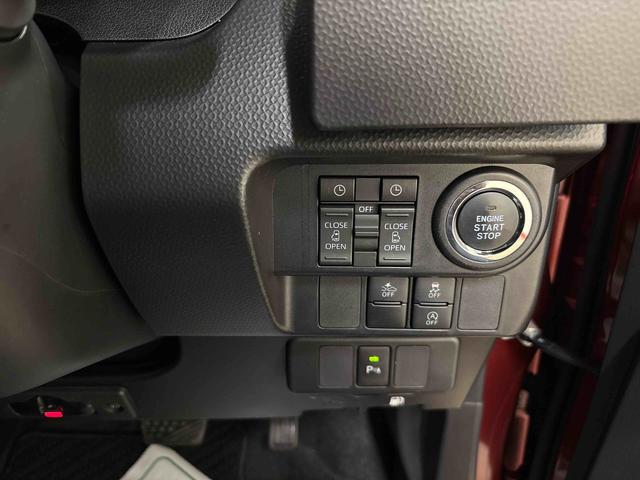 トールカスタムＧ４ＷＤ　純正ナビ　オートエアコン／ライト　ＬＥＤヘッドライト／フォグランプ　電動パーキングブレーキ　ＴＶコントロールキット　コーナーセンサー　ドライブレコーダー　両側電動スライドドア（秋田県）の中古車