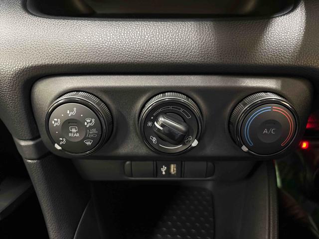 ヤリスX4WD ナビ ETC オートライト オートハイビーム ハロゲンヘッドライト バックカメラ クルーズコントロール フロントシールドディアイサー マニュアルエアコン 運転席シートリフター(秋田県)の中古車