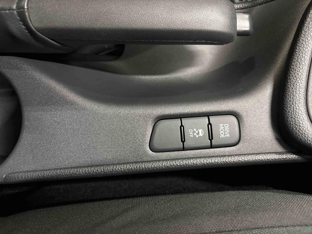 ヤリスX4WD ナビ ETC オートライト オートハイビーム ハロゲンヘッドライト バックカメラ クルーズコントロール フロントシールドディアイサー マニュアルエアコン 運転席シートリフター(秋田県)の中古車